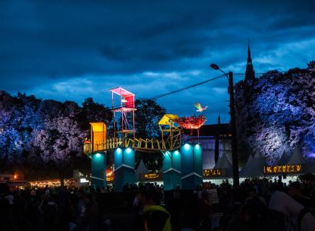 The Cabaret Vert music festival was set up in 2005 to highlight how much French Ardennes has to offer. Around 100,000 spectators now attend the event in Charleville-Mézières each year