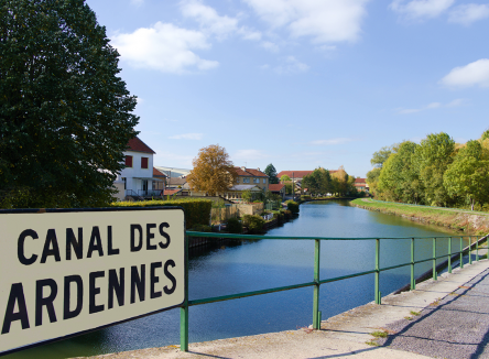 Le canal des Ardennes : une renaissance par le tourisme
