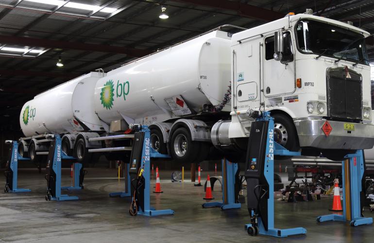 The SEFAC company, based in Monthermé in the Ardennes, has for 45 years specialised in the conception, manufacturing and distribution of mobile column lifts and maintenance equipment for heavy duty workshops